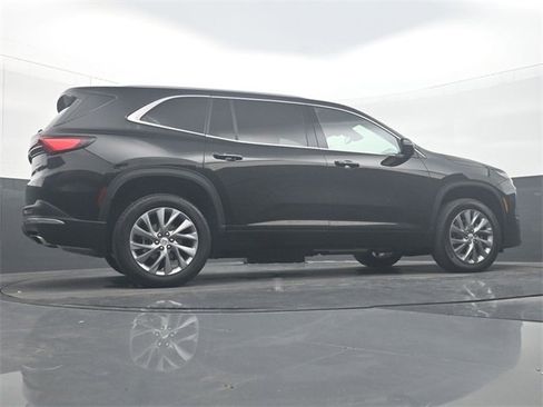 Used 2025 Buick Enclave Preferred image 34