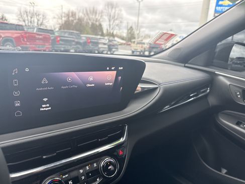 Used 2025 Buick Envista Sport Touring w/ Convenience I Package image 23