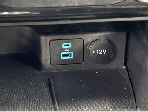 Used 2022 Ford Escape SE image 27