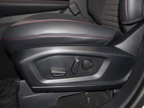 New 2026 Ford Explorer ST-Line w/ ST-Line Street Pack image 6