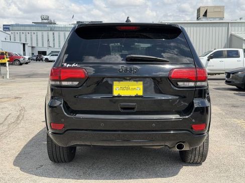 Used 2018 Jeep Grand Cherokee Altitude image 6