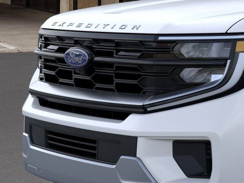 New 2025 Ford Expedition Max Platinum w/ Platinum Ultimate Package AWD/4WD image 16