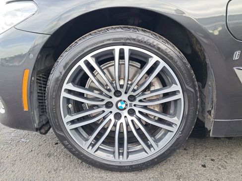 Used 2019 BMW 530e w/ Premium Package image 29