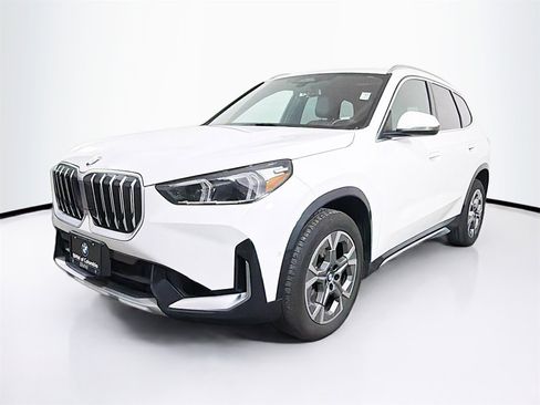 Used 2025 BMW X1 xDrive28i image 3