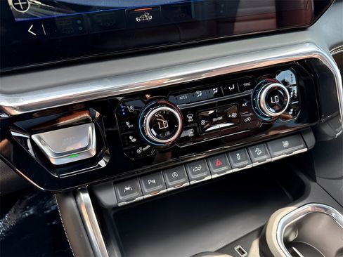 Used 2024 GMC Sierra 1500 Denali Ultimate image 28