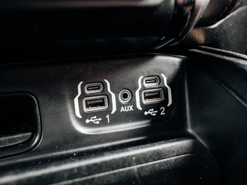 Used 2020 RAM 2500 Limited AWD/4WD image 40