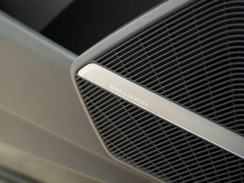 Used 2018 Audi Q5 2.0T Premium Plus w/ Premium Plus Package image 10