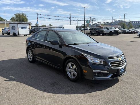 Used 2016 Chevrolet Cruze LT w/ RS Package FWD image 3