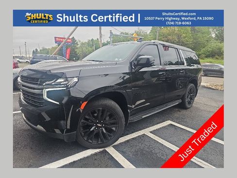 Used 2023 Chevrolet Suburban LT w/ LT Signature Plus Package AWD/4WD image 1