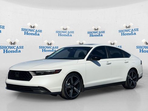 Used 2024 Honda Accord Sport image 2