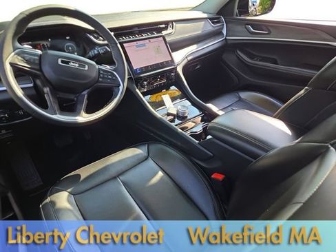 Used 2023 Jeep Grand Cherokee L Limited AWD/4WD image 22