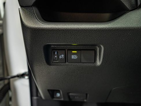 Used 2025 Toyota RAV4 LE AWD/4WD image 19
