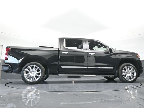 Used 2023 Chevrolet Silverado 1500 High Country w/ High Country Premium Package AWD/4WD image 85
