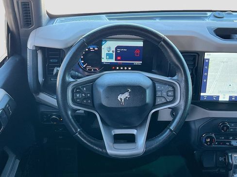 Used 2023 Ford Bronco Wildtrak AWD/4WD image 11