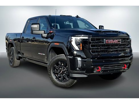 Used 2024 GMC Sierra 2500 AT4 w/ AT4 Premium Plus Package image 3