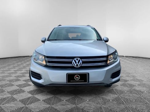Used 2015 Volkswagen Tiguan S FWD image 3