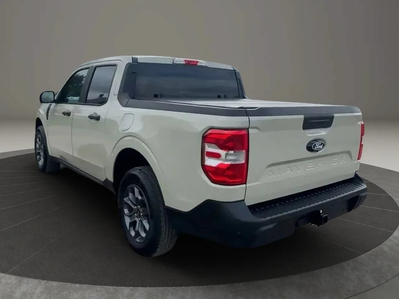 Used 2025 Ford Maverick XLT w/ XLT Luxury Package AWD/4WD image 4