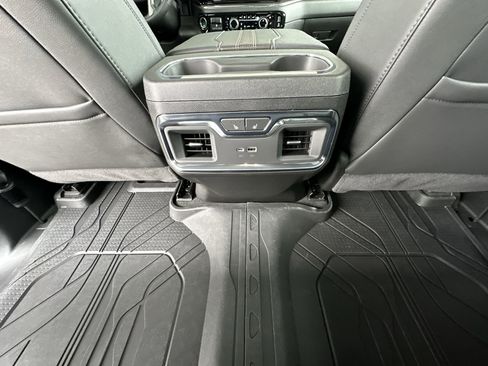 Used 2025 Chevrolet Silverado 1500 High Country AWD/4WD image 22