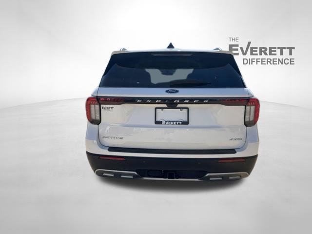 Used 2025 Ford Explorer Active w/ Active Comfort Package AWD/4WD image 6