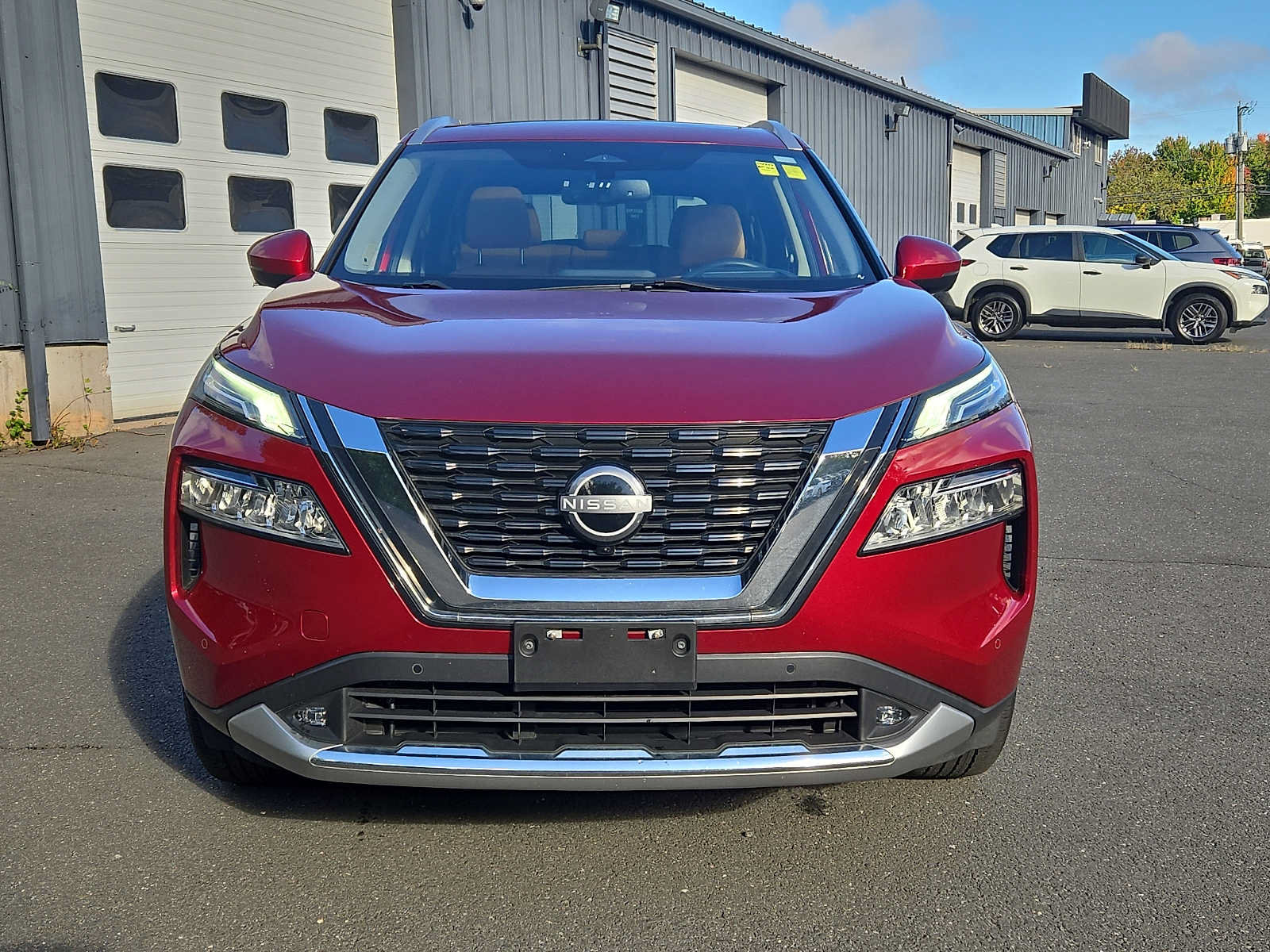 Used 2022 Nissan Rogue Platinum w/ Head-Up Display Package AWD/4WD image 2