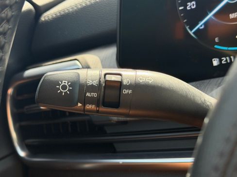Used 2025 Kia Telluride SX w/ SX Captain's Chair Package FWD image 41