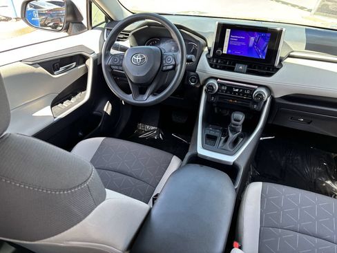 Used 2024 Toyota RAV4 XLE w/ Convenience Package FWD image 12