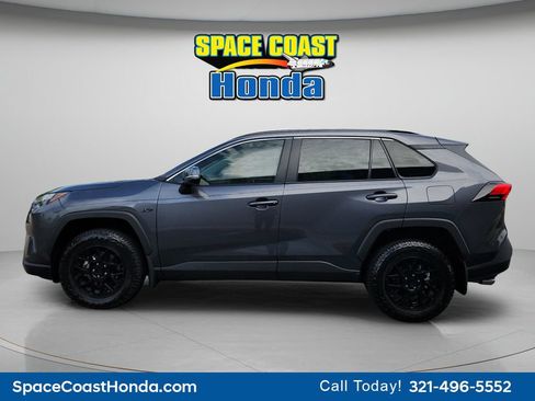Used 2025 Toyota RAV4 XLE FWD image 8