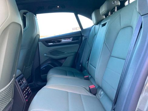 Used 2025 Porsche Macan 4S Electric AWD/4WD image 26