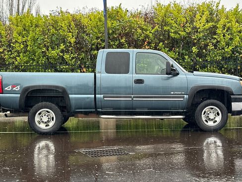 Used 2006 Chevrolet Silverado 2500 LT w/ Skid Plate Package image 3