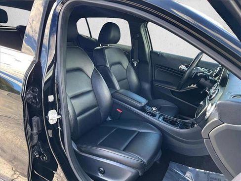 Used 2017 Mercedes-Benz GLA 250 image 9