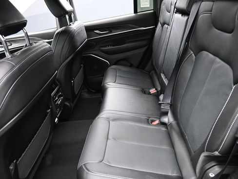 New 2026 Jeep Grand Cherokee Limited image 14