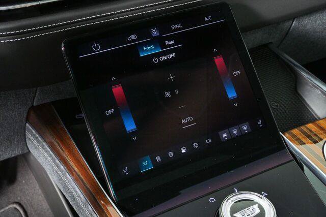 Certified 2026 Cadillac Escalade ESV Platinum Sport w/ LPO, ONYX Package AWD/4WD image 20