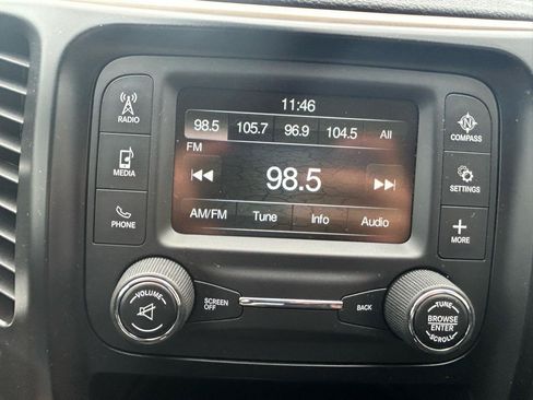 Used 2018 Jeep Cherokee Latitude FWD image 22