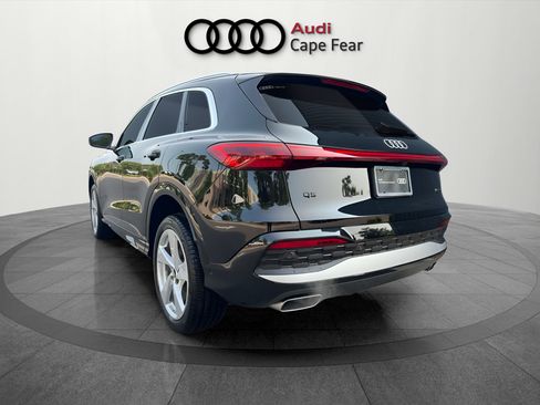 Used 2025 Audi Q5 Premium Plus AWD/4WD image 3