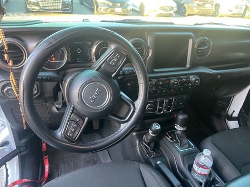 Used 2022 Jeep Wrangler Unlimited Sport image 8