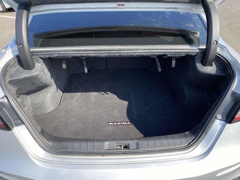 Used 2022 Nissan Maxima SV w/ Floor Mat Group FWD image 11