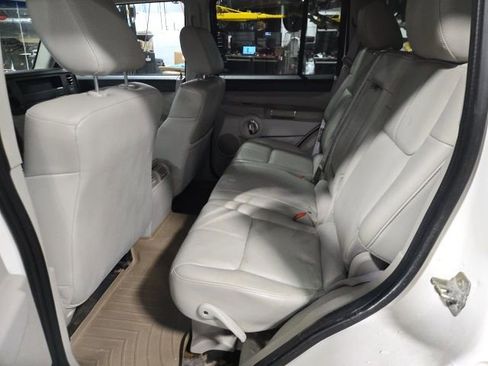 Used 2007 Jeep Commander Limited w/ Trailer Tow Group IV image 13