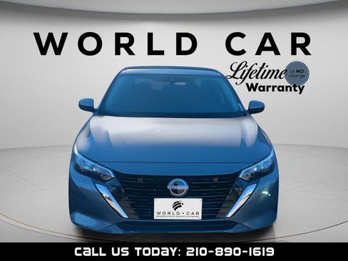 Used 2025 Nissan Sentra SV image 2