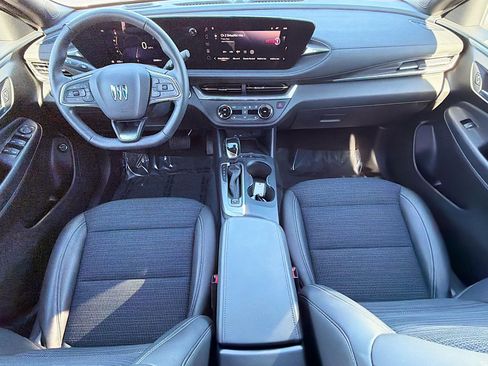 Used 2024 Buick Envista Preferred w/ Convenience I Package image 16