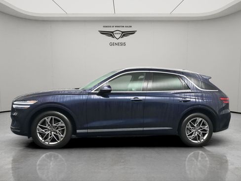 Used 2025 Genesis GV70 2.5T AWD/4WD image 3