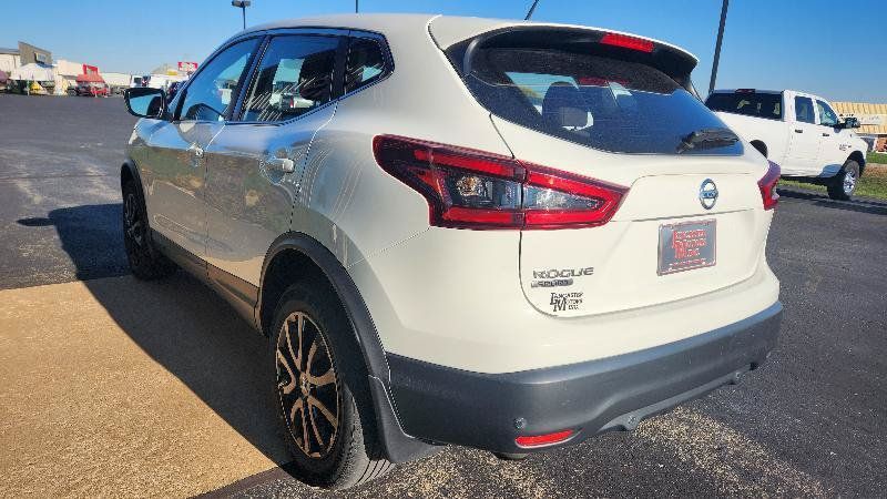 Used 2022 Nissan Rogue Sport S FWD image 6