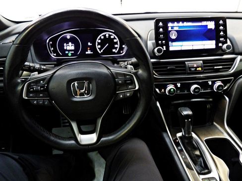 Used 2022 Honda Accord Sport image 17
