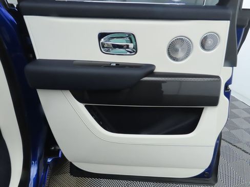 New 2026 Rolls-Royce Cullinan Black Badge image 27