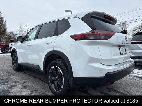 Certified 2025 Nissan Rogue SV image 7