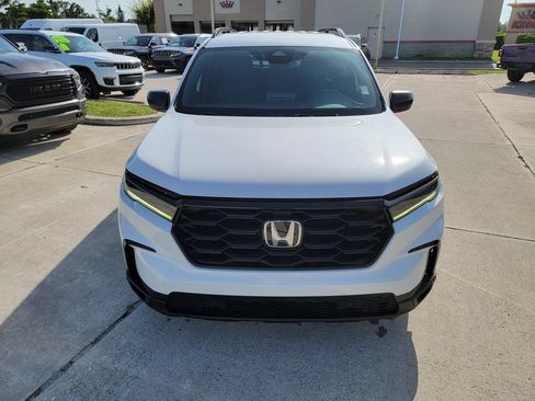 Used 2023 Honda Pilot Sport image 8