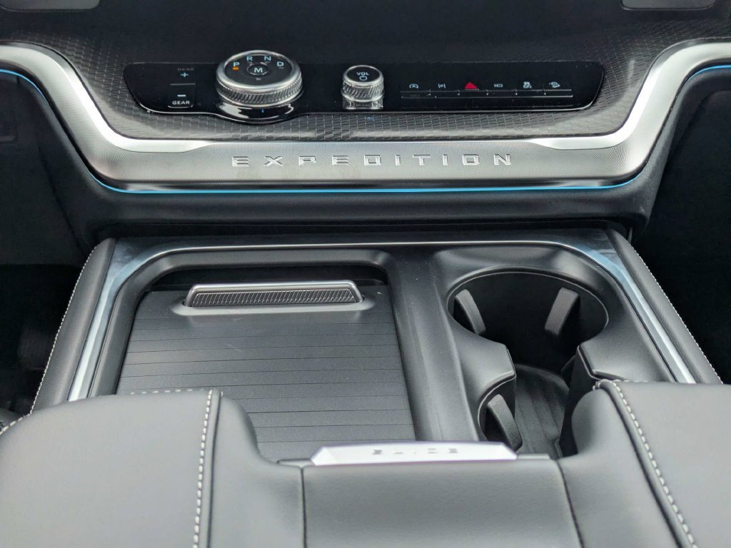 New 2027 Ford Expedition Max Platinum w/ Stealth Performance Package AWD/4WD image 21