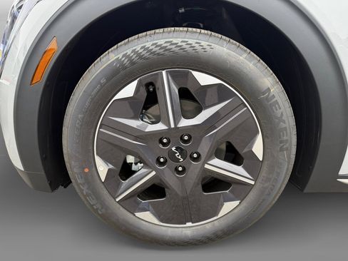 New 2025 Kia EV6 Light image 9