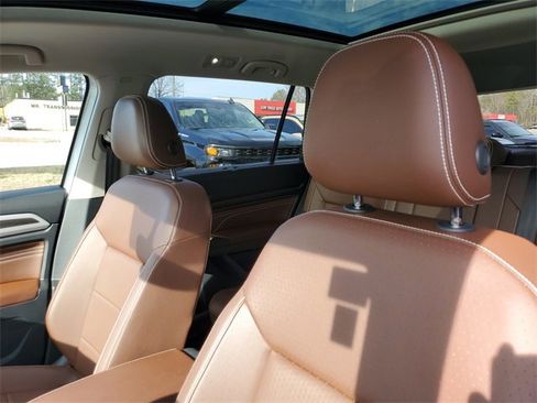 Certified 2023 Volkswagen Atlas SE w/ Panoramic Sunroof Package image 16