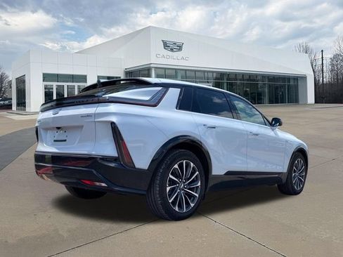 Certified 2026 Cadillac Lyriq Premium Sport AWD/4WD image 3