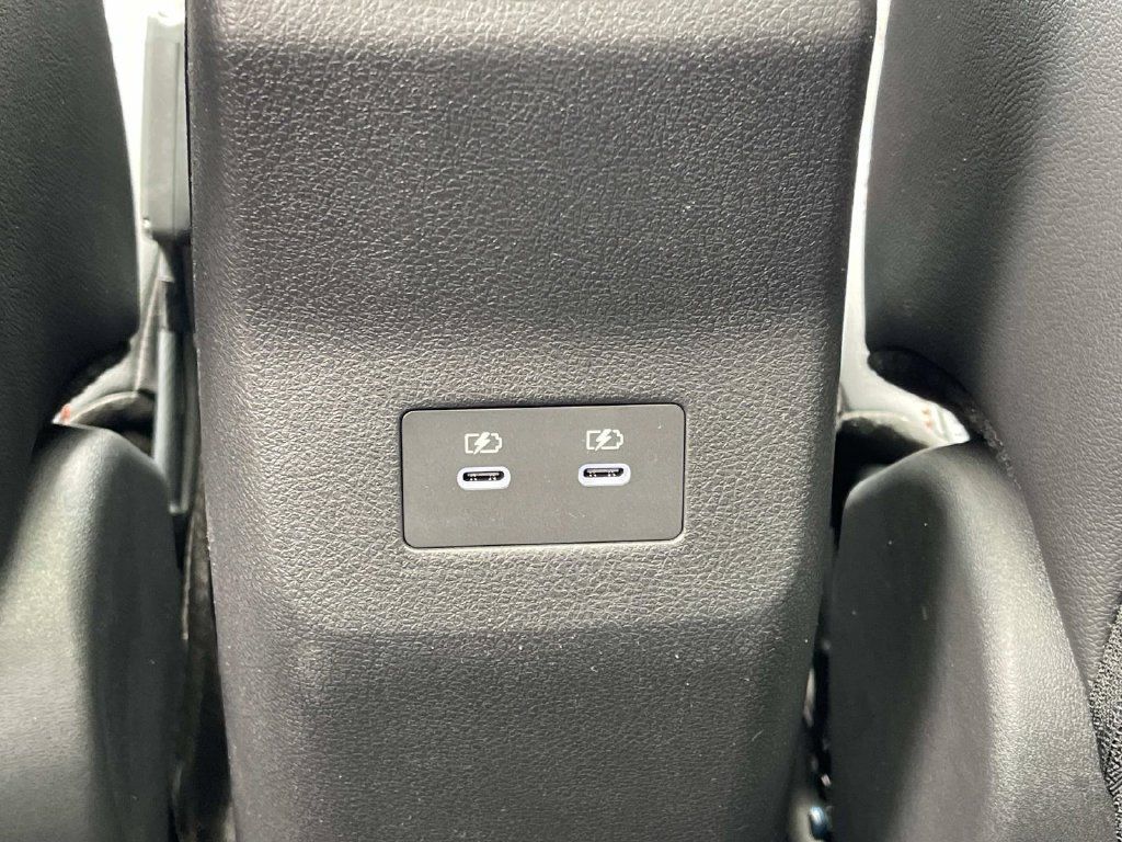 New 2027 Nissan Kicks SR w/ SR Premium Package AWD/4WD image 16